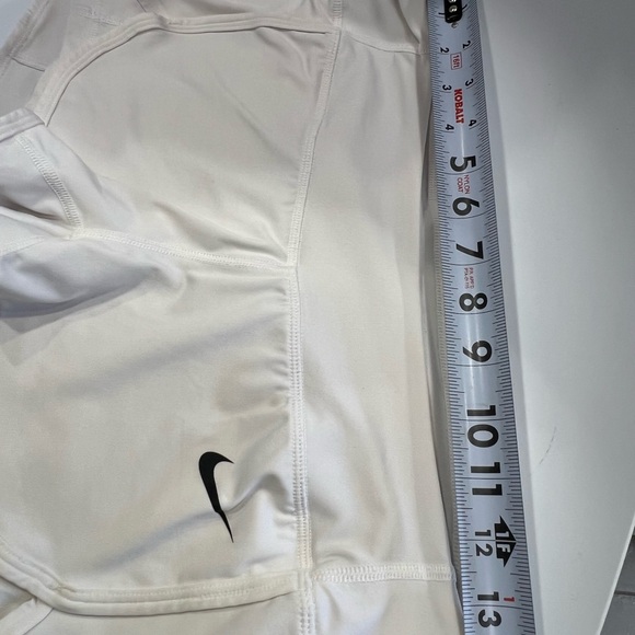 Nike White Tennis Shorts Small Women’s - Picture 7 of 9